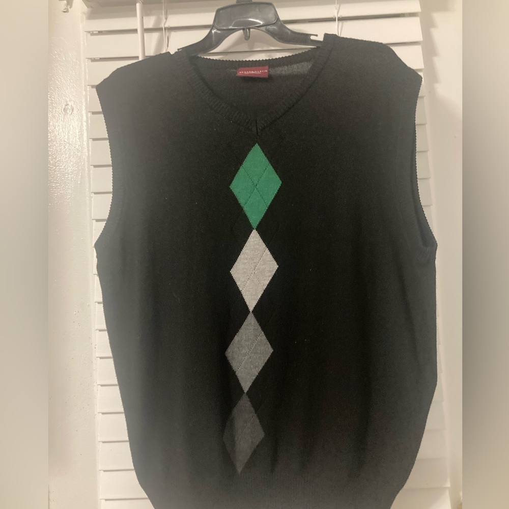 Men’s Sweater Vest Argyle Style, Color Black and green, Grey, used $15